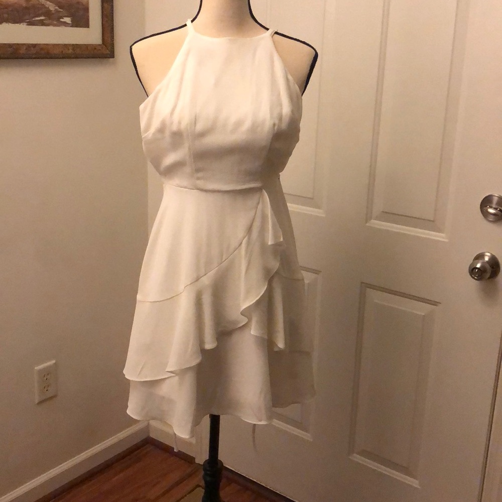 IZ BUYER SIZE SMALL WHITE DRESS